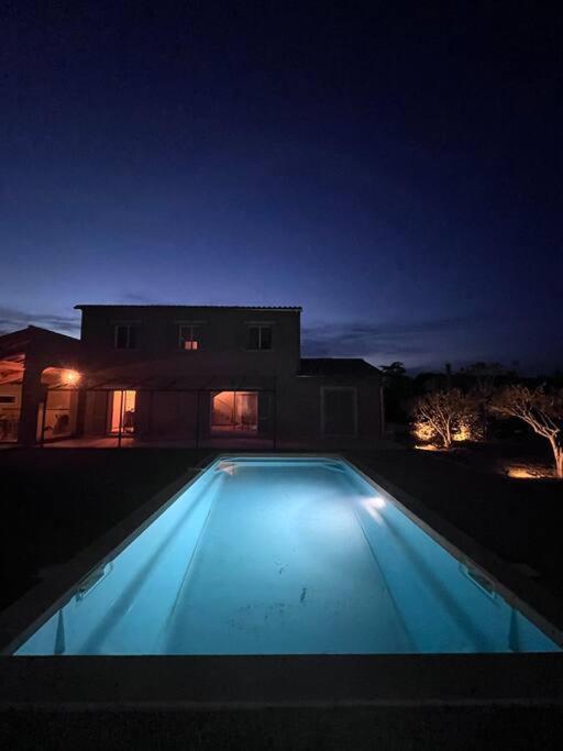 Superbe Villa Neuve A 5 Mn Du Centre Saint-Rémy-de-Provence Zewnętrze zdjęcie