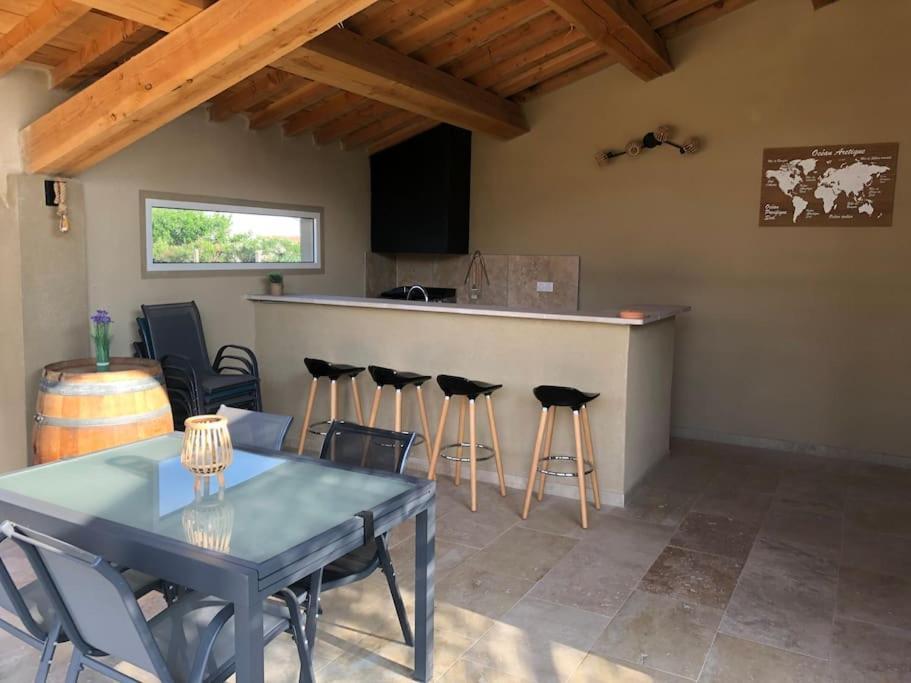 Superbe Villa Neuve A 5 Mn Du Centre Saint-Rémy-de-Provence Zewnętrze zdjęcie
