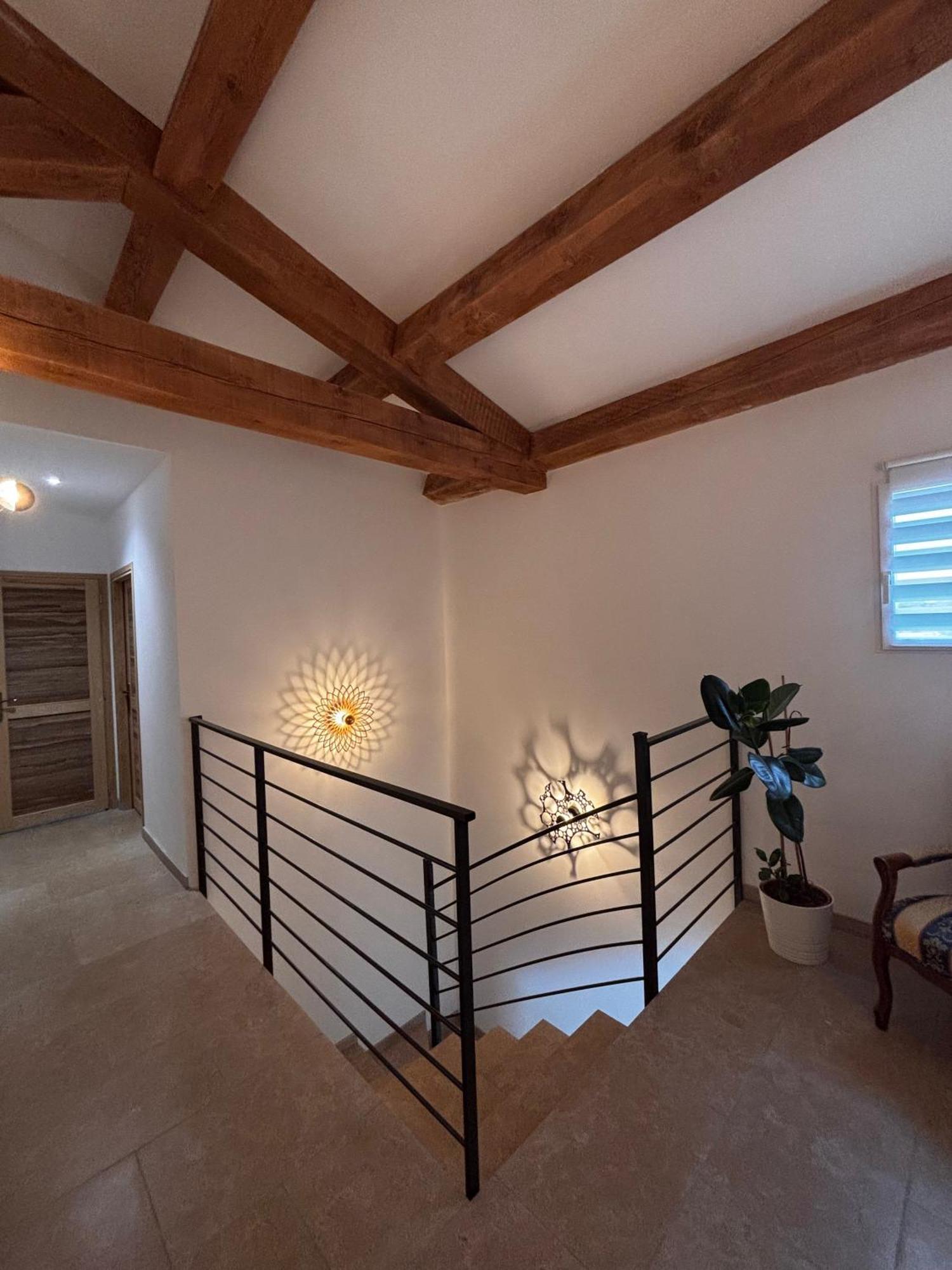 Superbe Villa Neuve A 5 Mn Du Centre Saint-Rémy-de-Provence Zewnętrze zdjęcie
