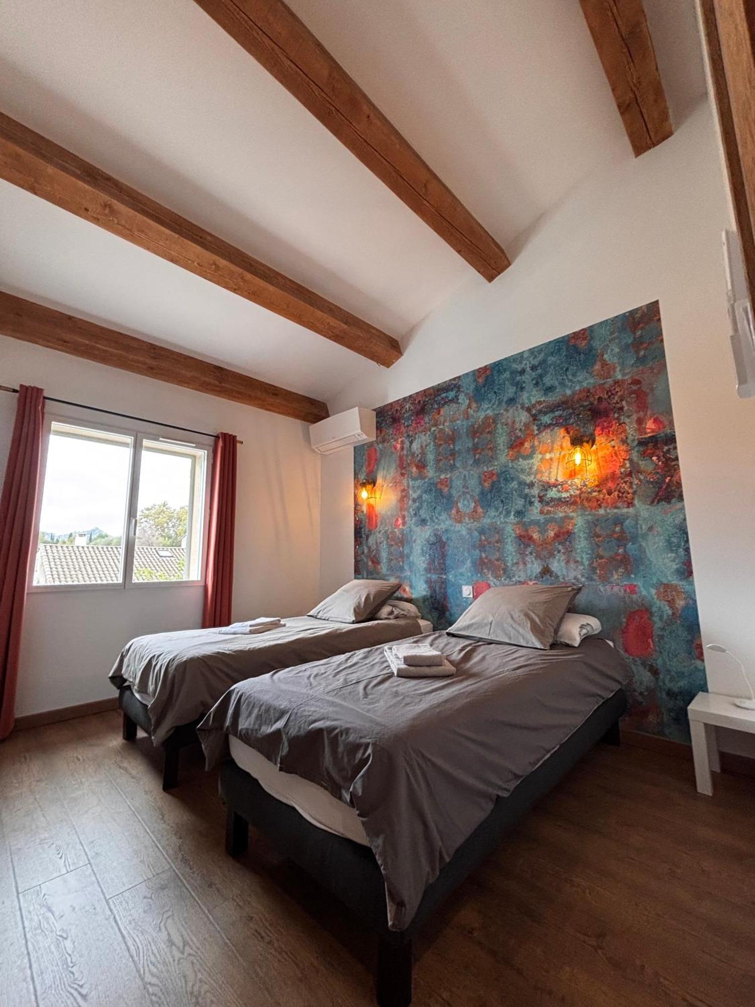 Superbe Villa Neuve A 5 Mn Du Centre Saint-Rémy-de-Provence Zewnętrze zdjęcie