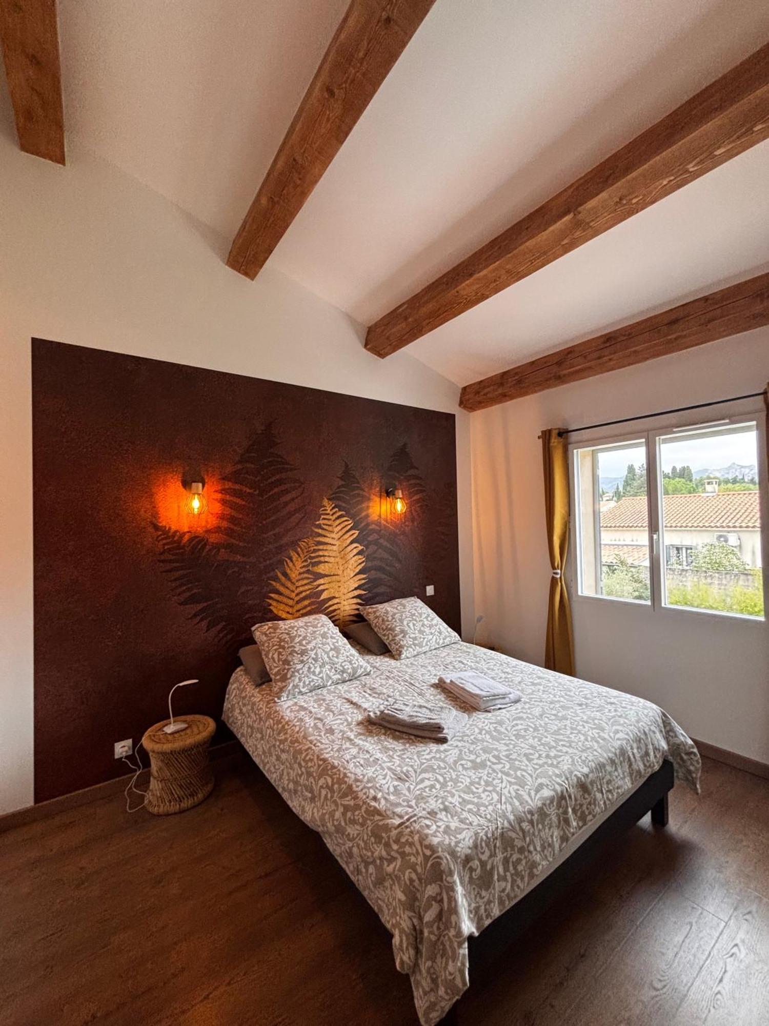 Superbe Villa Neuve A 5 Mn Du Centre Saint-Rémy-de-Provence Zewnętrze zdjęcie